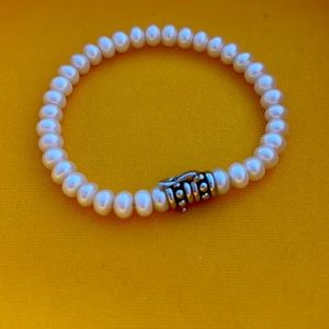 7” pearl look bracelet with magnetic closure